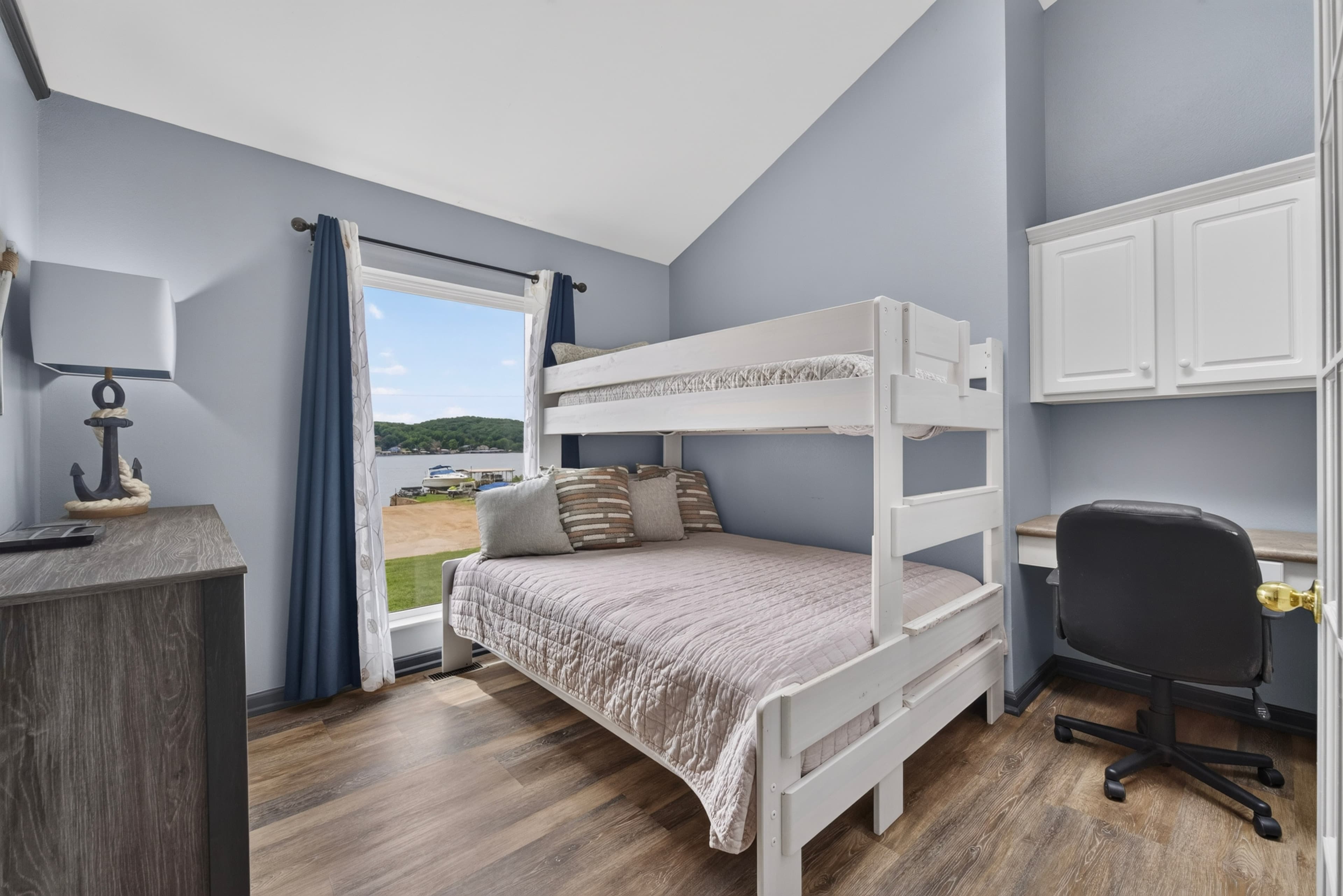 Fourth bedroom